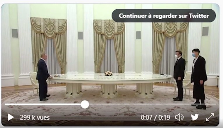 Macron Poutine traducteur 1.jpg